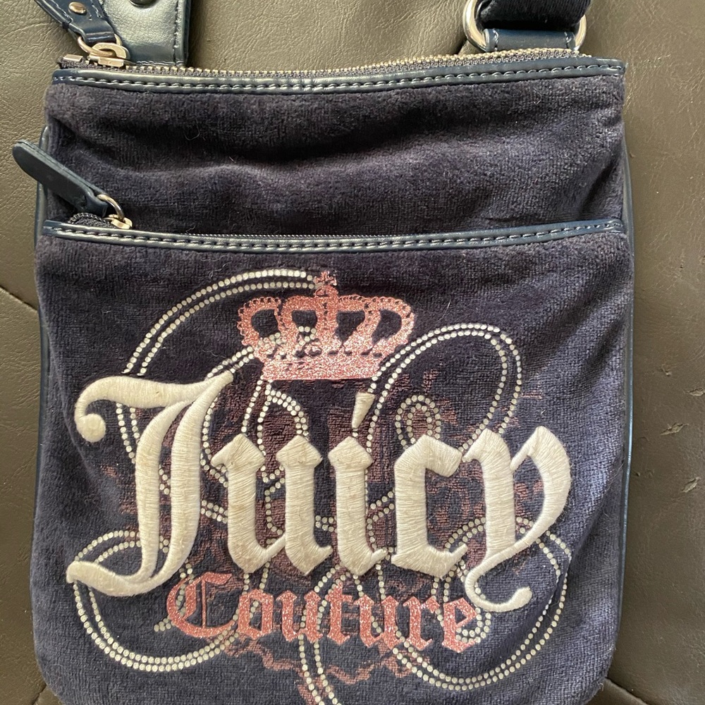 2000s juicy couture crossbody